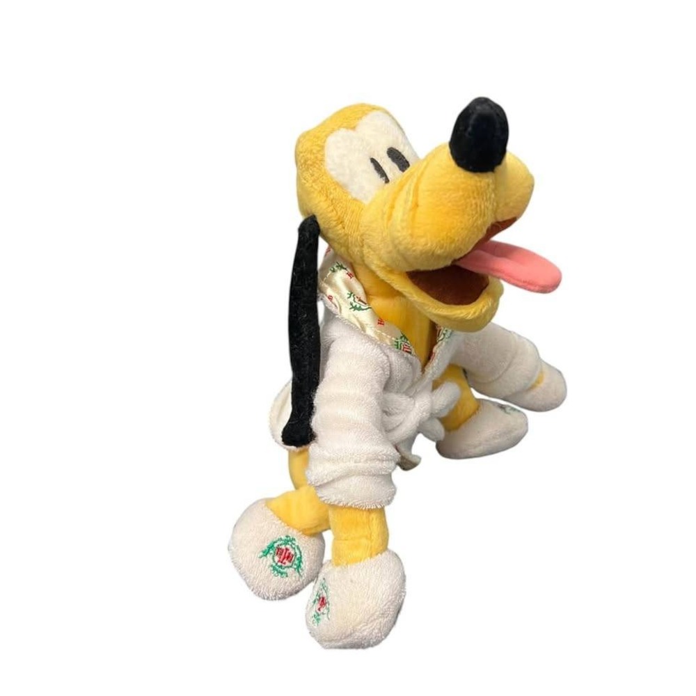Walt Disney World Pluto Bean Bag Plush In The Hollywood Tower Hotel Robe Slipper